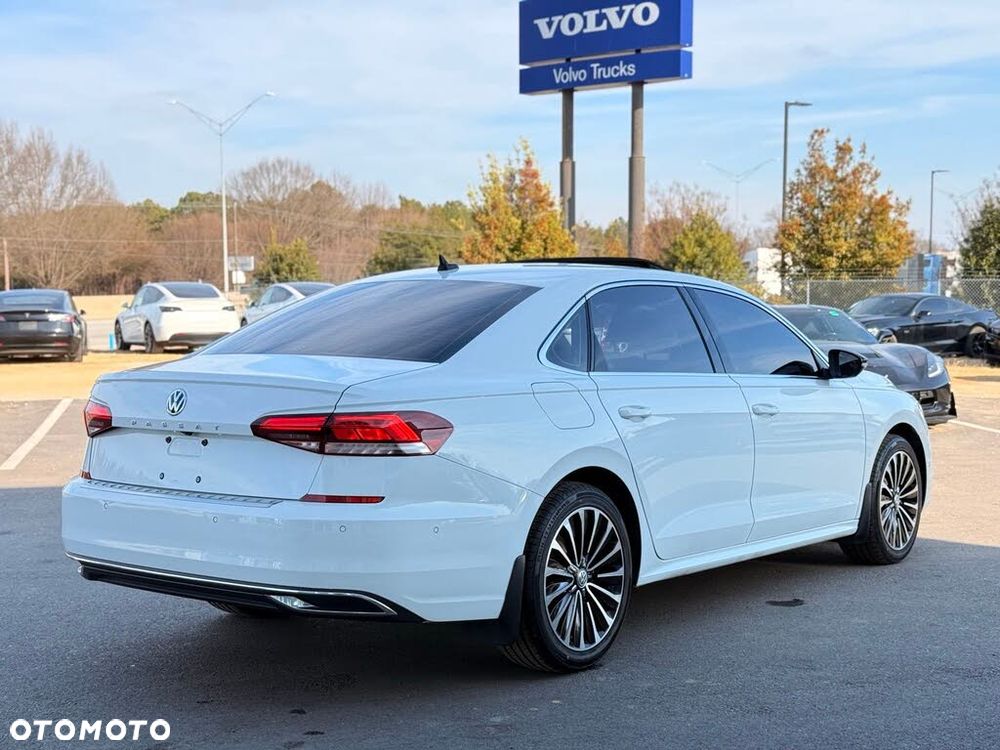 Volkswagen Passat 2.0 TSI Business DSG - 9