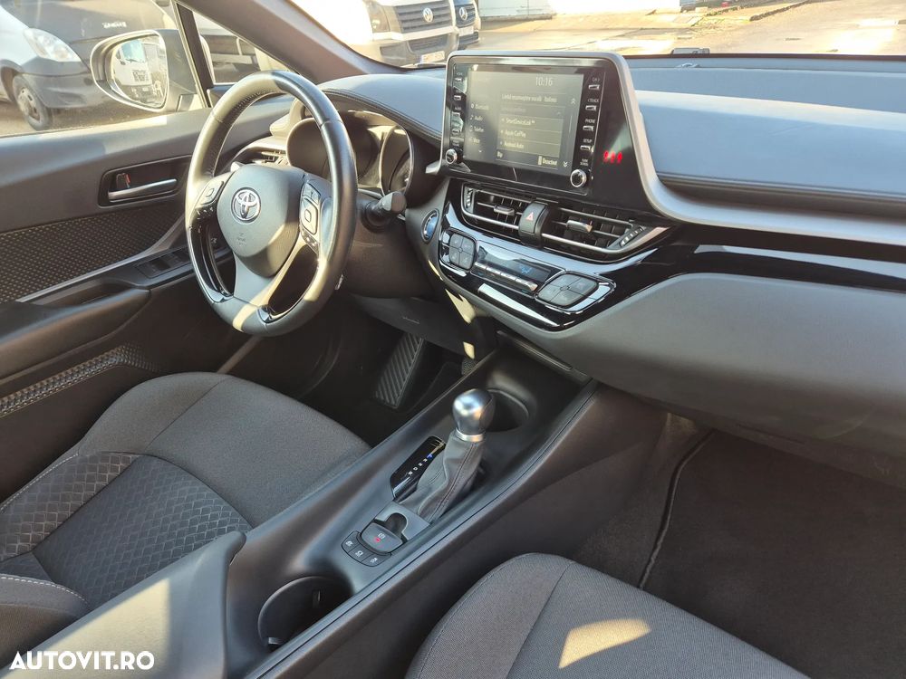 Toyota C-HR Hybrid Business-Edition - 27