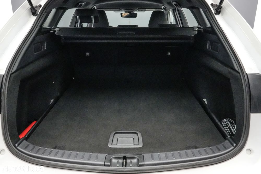 Toyota Corolla 1.8 HSD Dynamic - 23