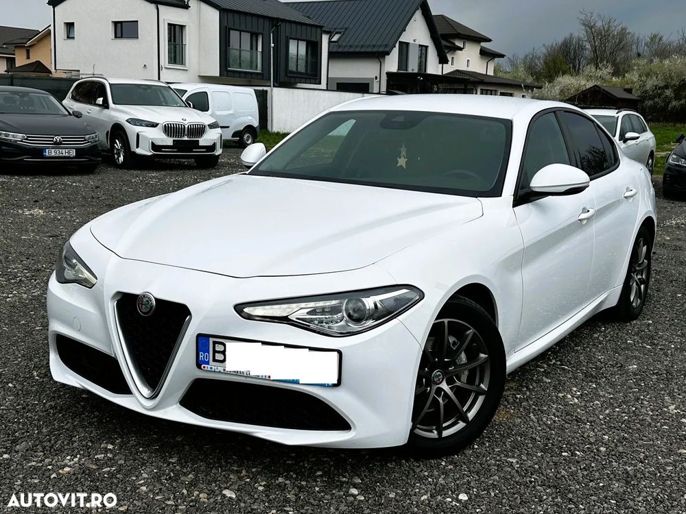 Alfa Romeo Giulia 2.2 JTDM RWD AT8 Super - 1