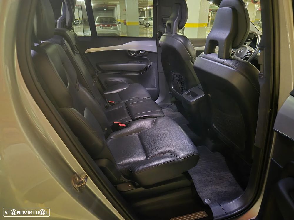 Volvo XC 90 2.0 D5 Momentum AWD - 43