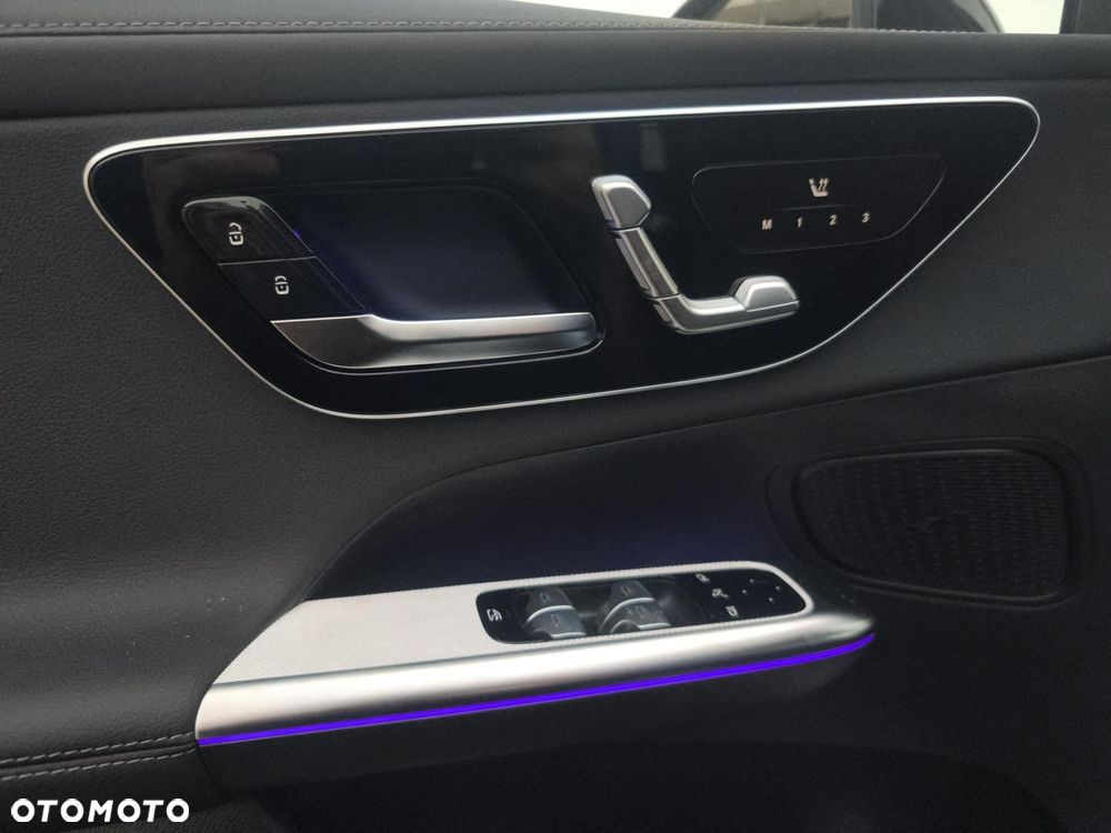 Mercedes-Benz GLC - 12