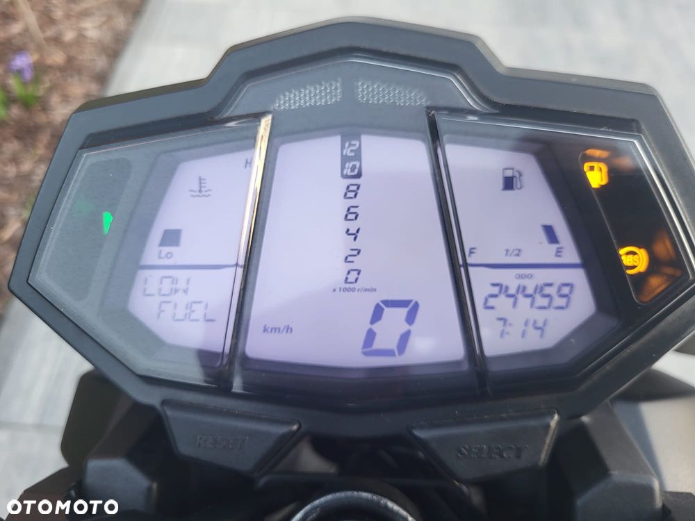 Yamaha MT - 19