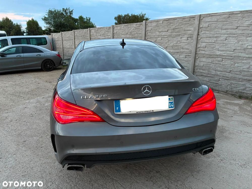 Mercedes-Benz CLA 220 d 7G-DCT AMG Line - 4