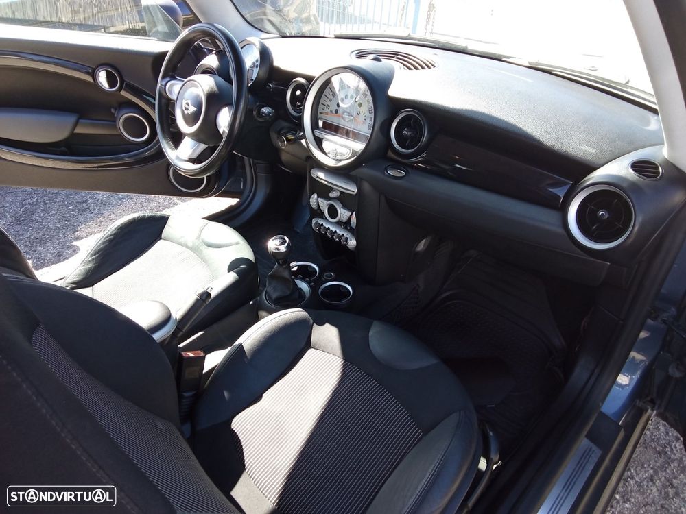 MINI Clubman Cooper D - 19