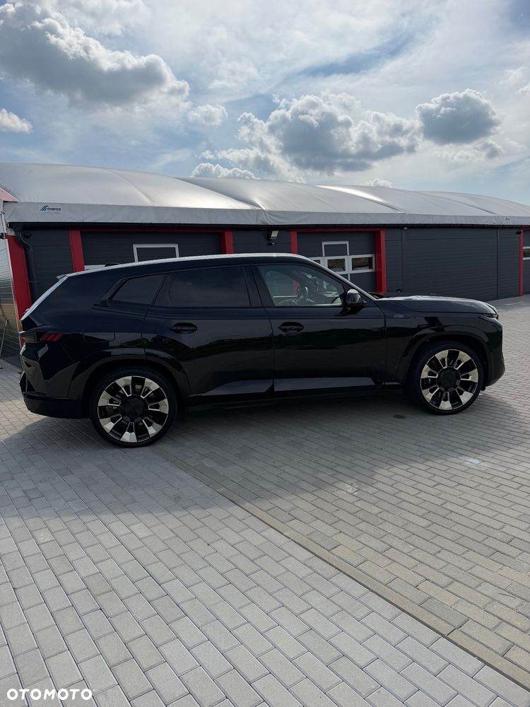 BMW XM - 5