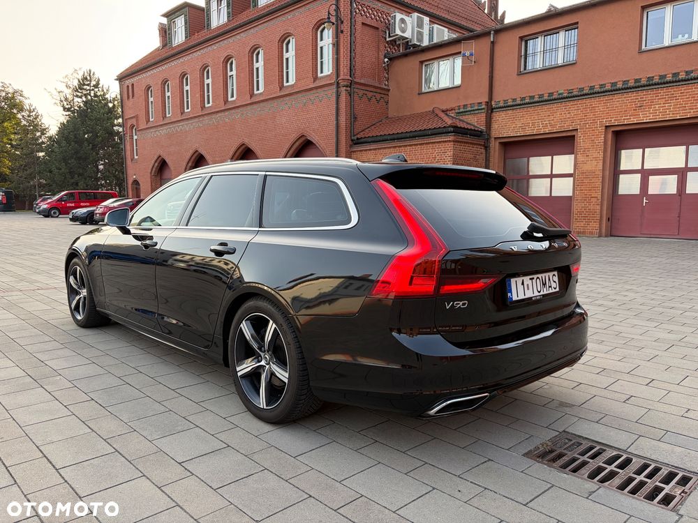 Volvo V90 D3 R-Design - 9