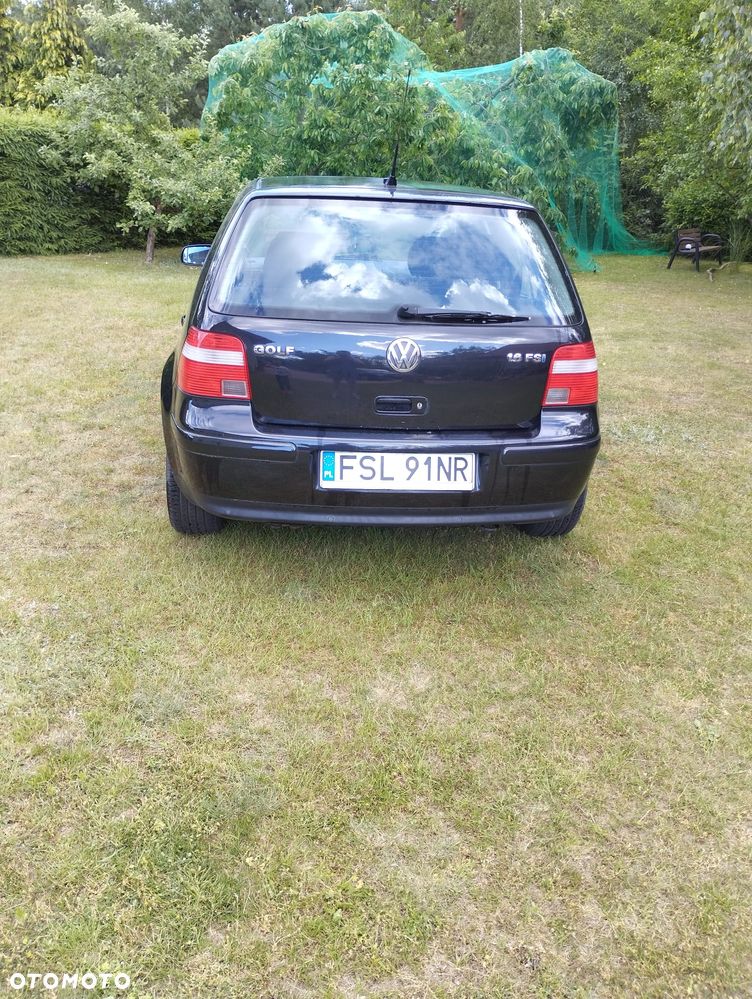 Volkswagen Golf - 5