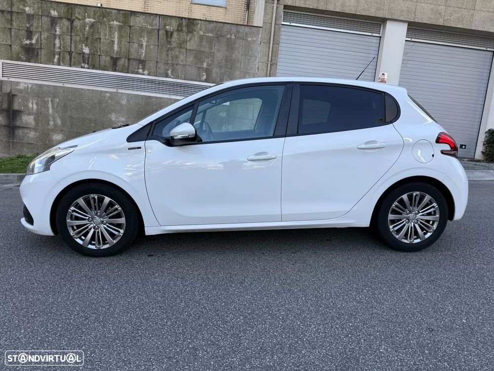 Peugeot 208 1.5 BlueHDi Signature - 6