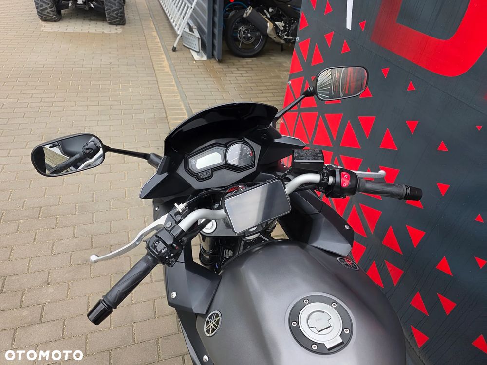 Yamaha XJ - 18