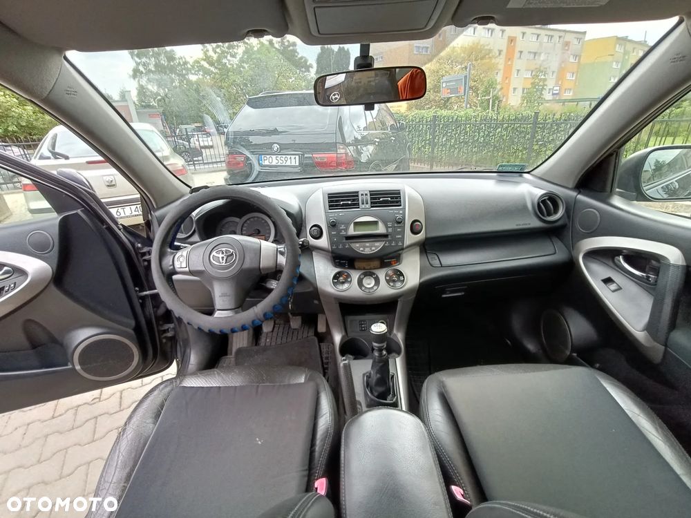 Toyota RAV4 2.2 D-4D 4x4 - 9