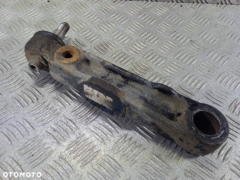 WAHACZ LEWY PRZEDNI IVECO DAILLY 4 35C12 - 2