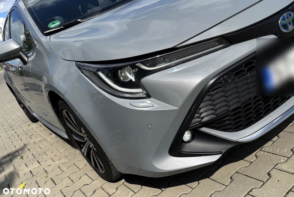 Toyota Corolla 2.0 Hybrid Executive - 27