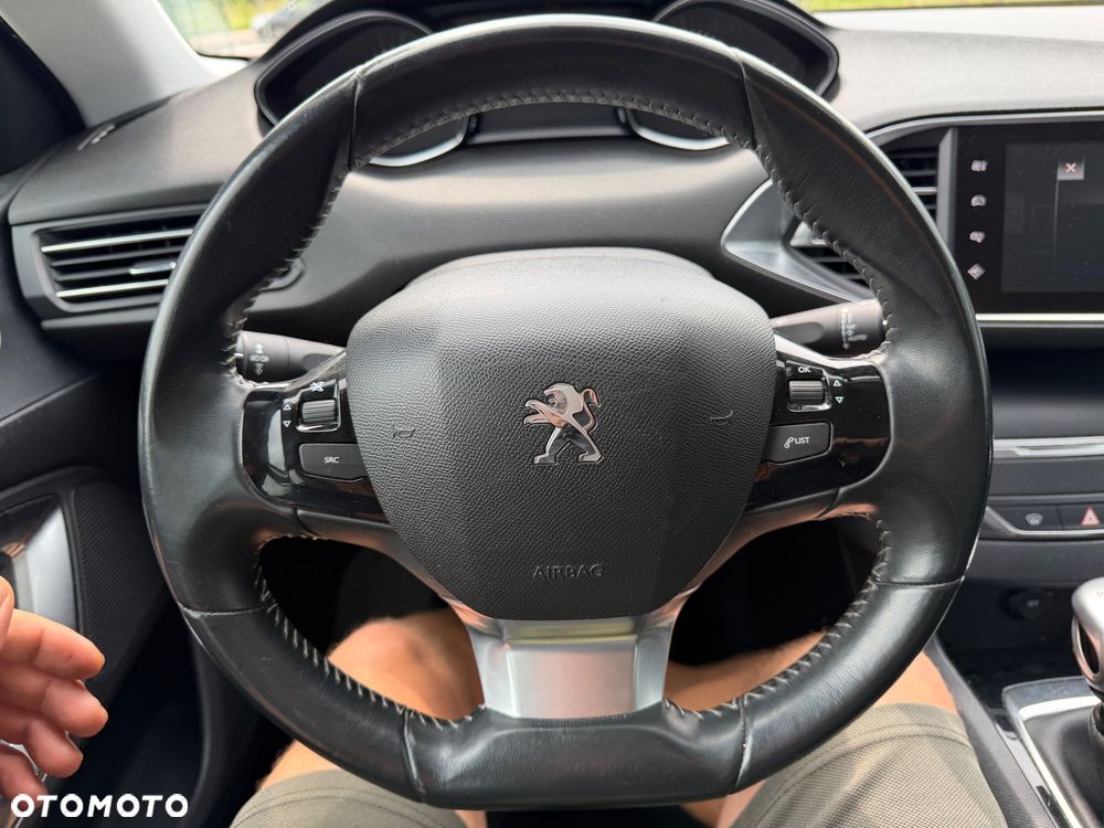 Peugeot 308 1.2 PureTech Style S&S - 34