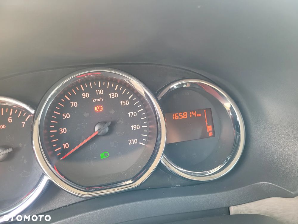 Dacia Lodgy 1.6 MPI 85 Laureate - 29