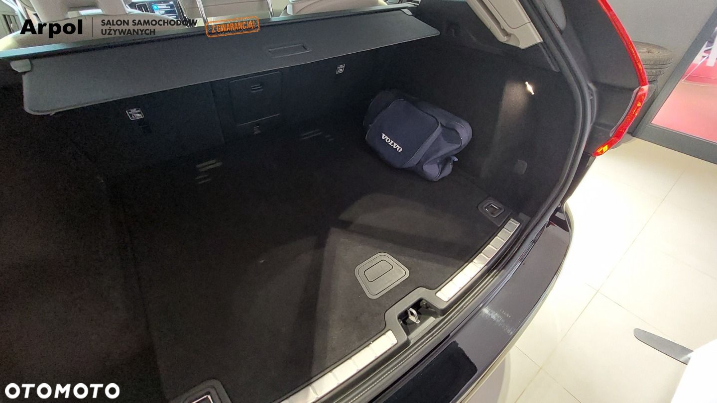 Volvo XC 60 T5 AWD Momentum - 34