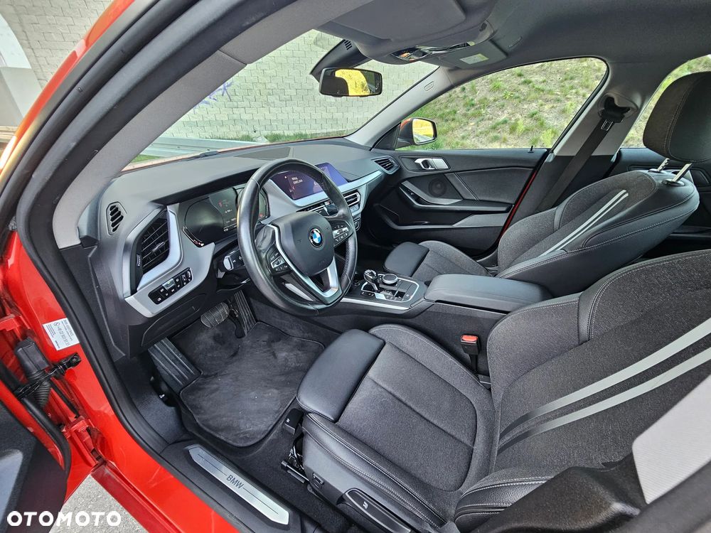 BMW Seria 2 218i Advantage - 9