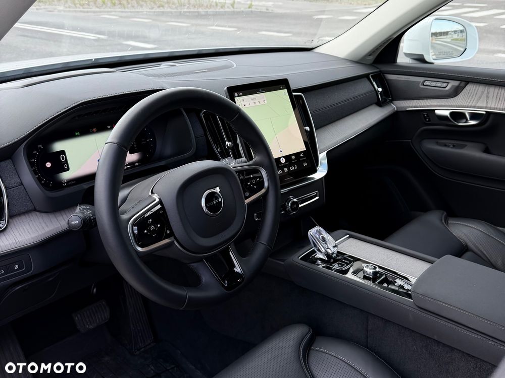 Volvo XC 90 - 8