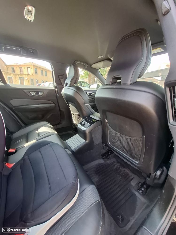 Volvo V60 2.0 T6 AWD TE R-Design Expression - 13
