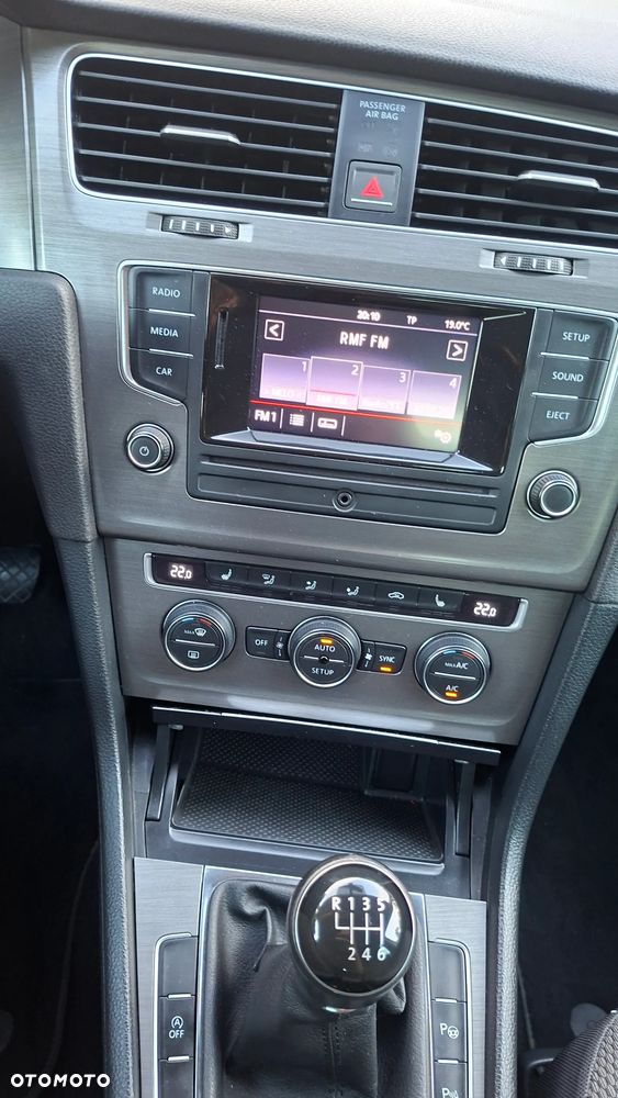 Volkswagen Golf 1.2 TSI BlueMotion Technology Comfortline - 12