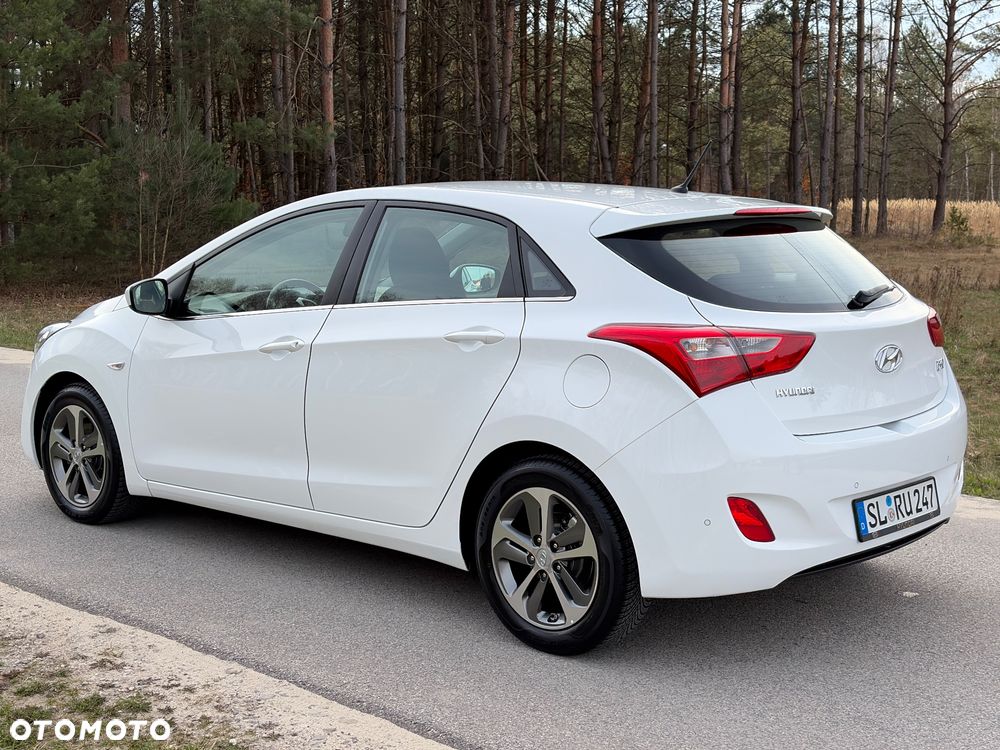 Hyundai i30 blue 1.4 Style - 7