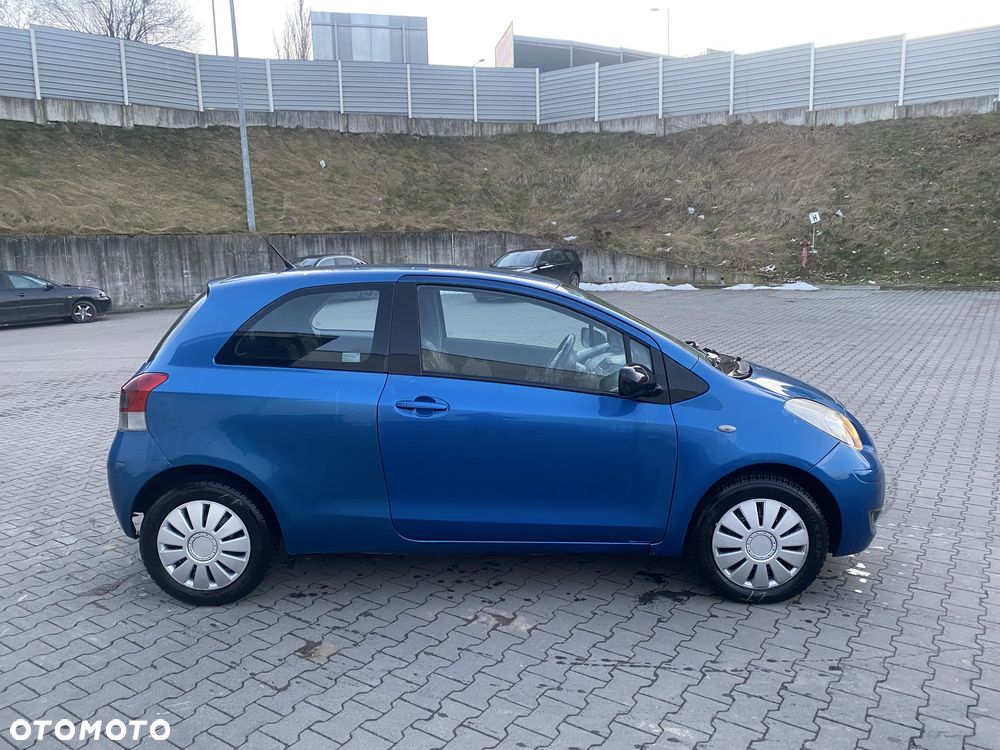 Toyota Yaris - 7