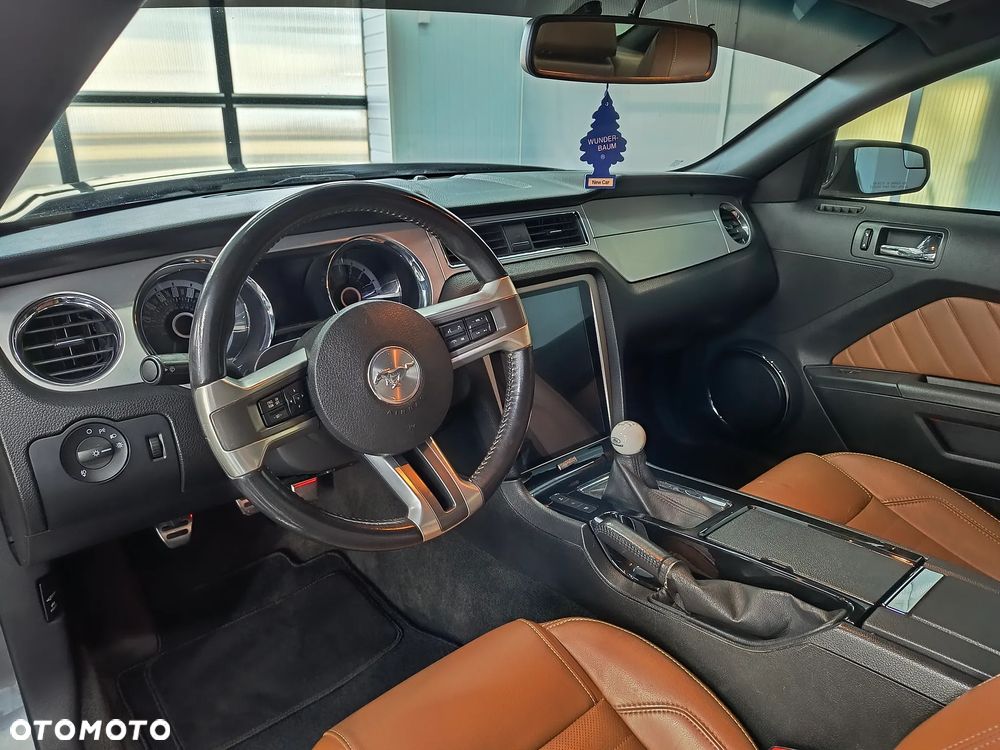 Ford Mustang 5.0 V8 GT - 9