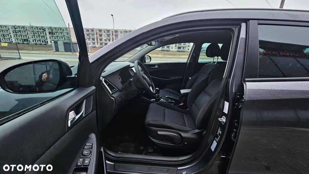 Hyundai Tucson blue 1.6 GDi 2WD Navi - 18