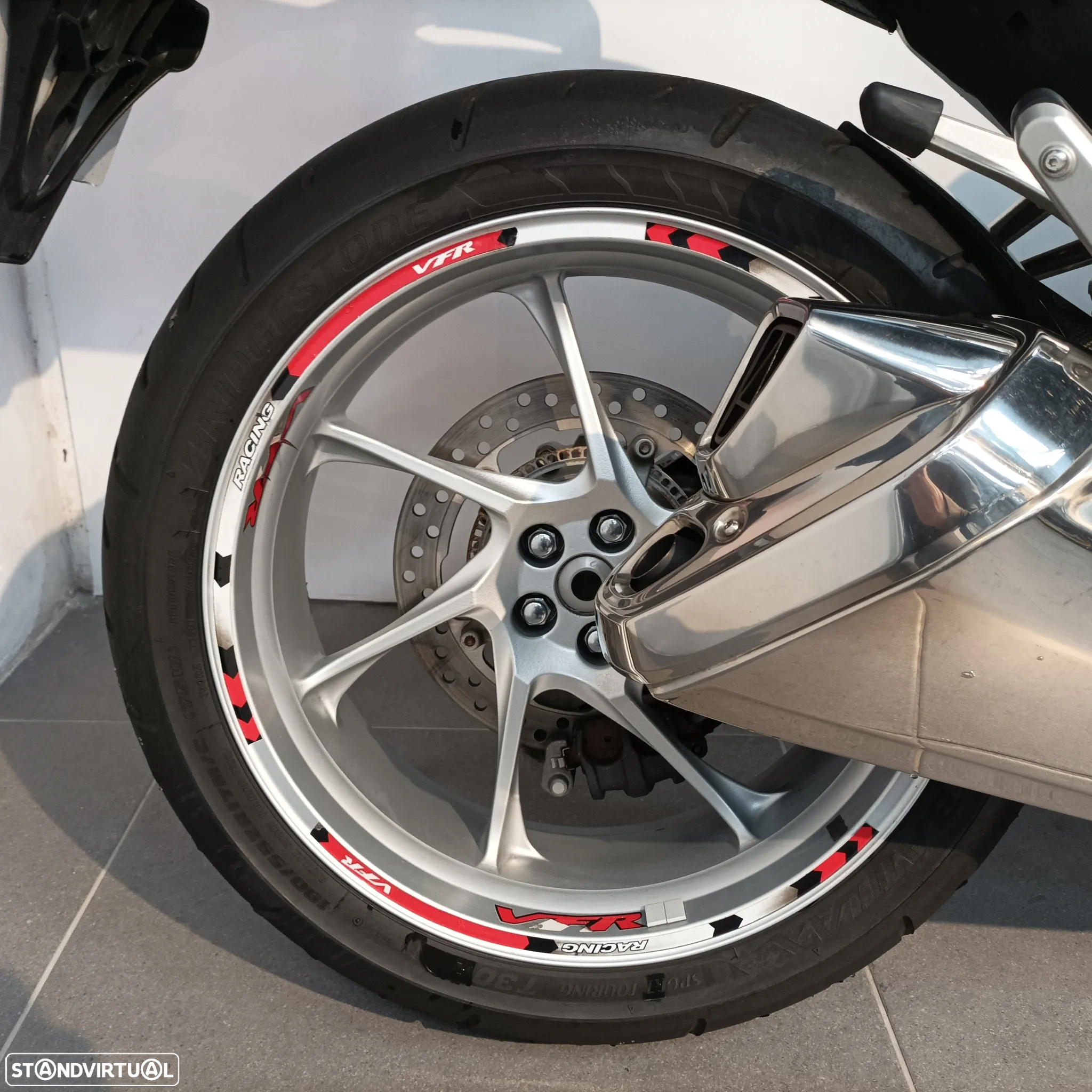 Honda VFR 1200 F - 5