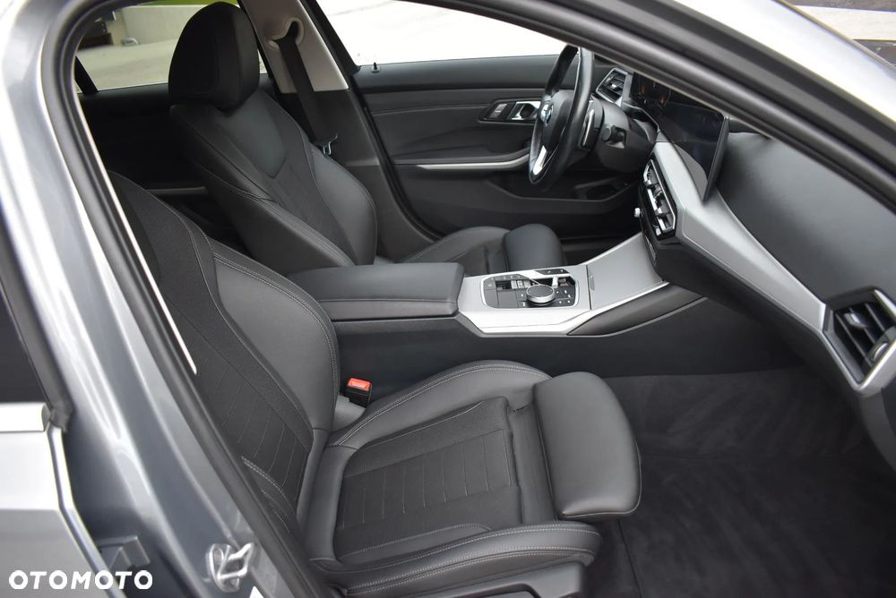 BMW Seria 3 320d xDrive Sport Line Shadow - 12