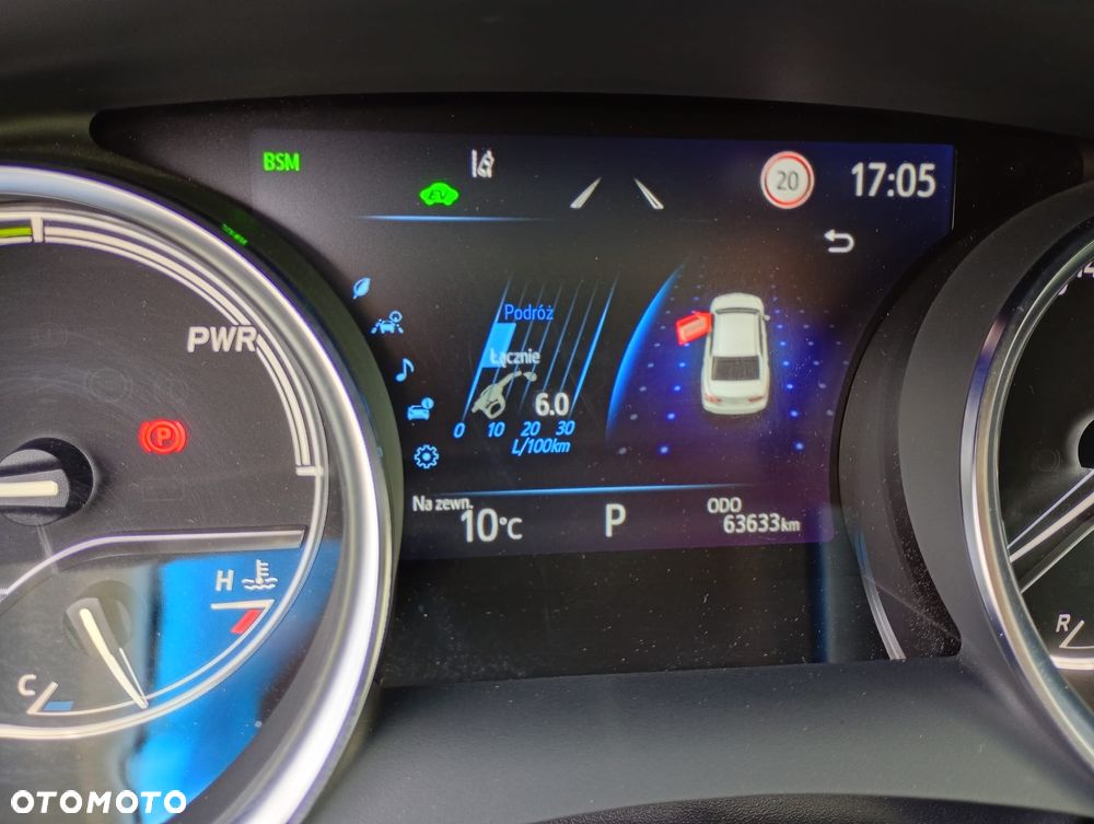 Toyota Camry 2.5 Hybrid Executive CVT - 10