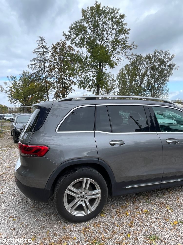 Mercedes-Benz GLB - 4