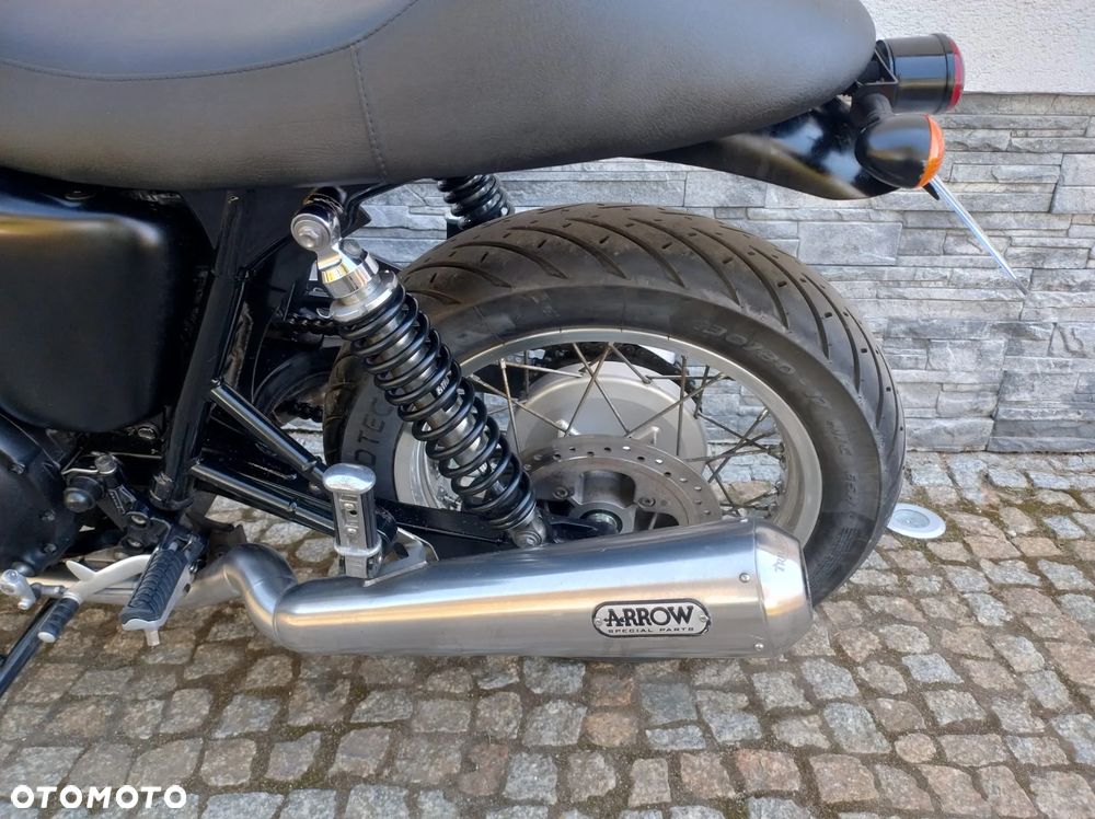 Triumph Thruxton - 23
