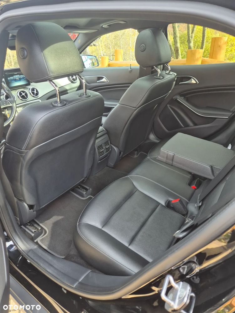 Mercedes-Benz GLA 250 4-Matic - 6