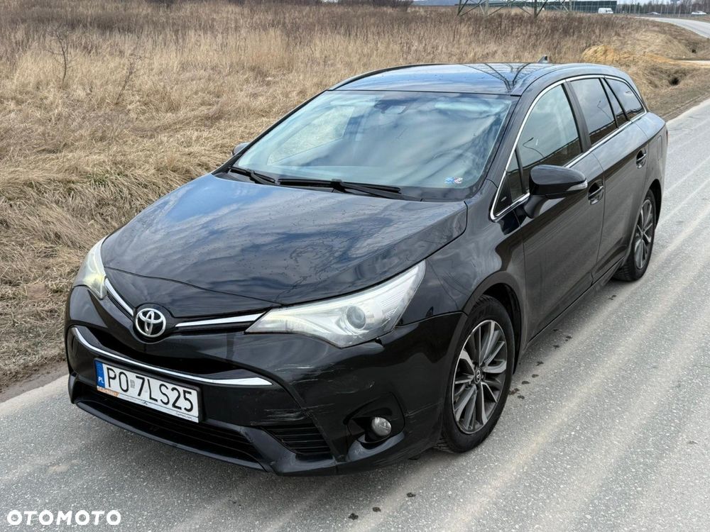 Toyota Avensis 2.0 D-4D Prestige - 2