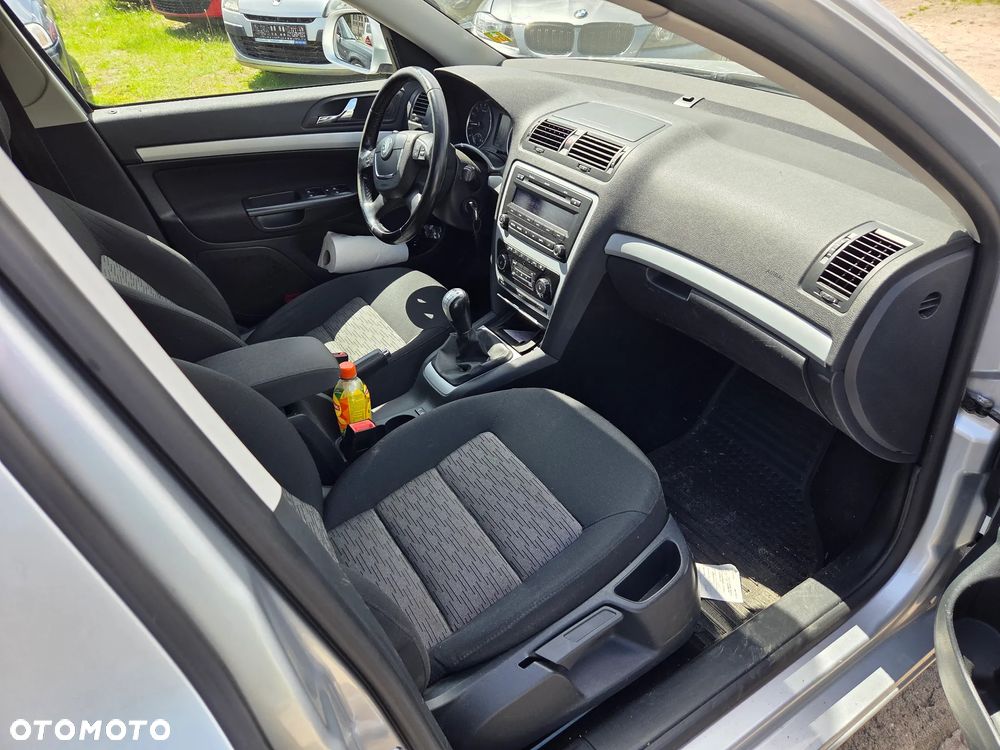 Skoda Octavia 1.6 TDI DPF FAMILY 4x4 - 23