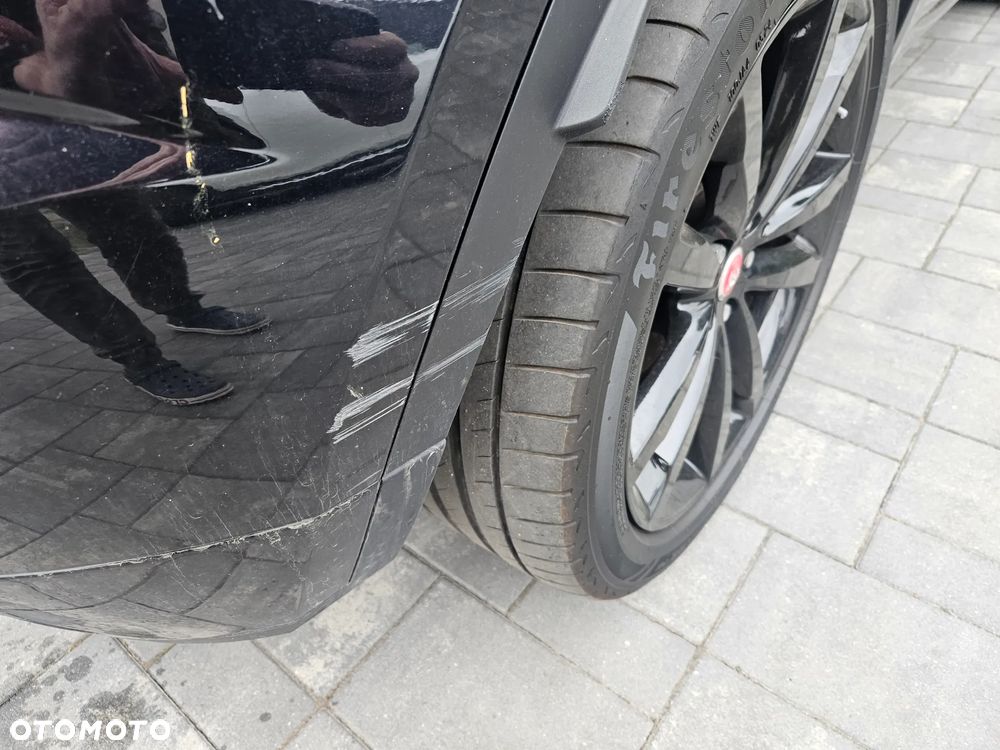 Jaguar E-Pace P200 AWD R-Dynamic S - 6