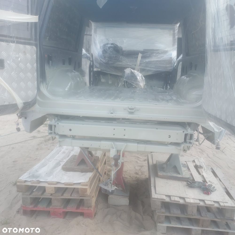 Nissan Patrol - 16