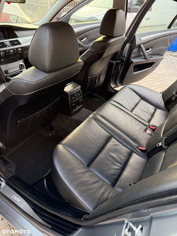 BMW Seria 5 530i - 15