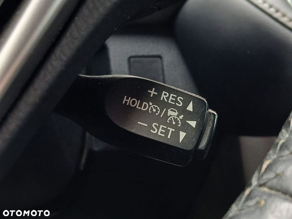 Toyota RAV4 Hybrid Premium 4x2 - 32