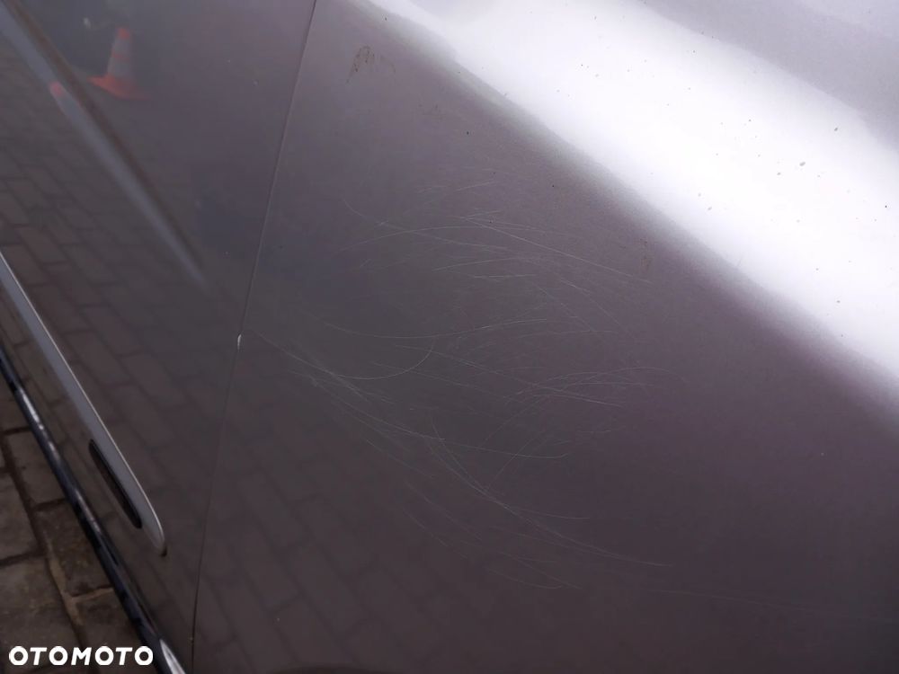 MERCEDES VIANO BŁOTNIK PRAWY PRZEDNI PRAWY PRZÓD KOLOR: 9744 - 6