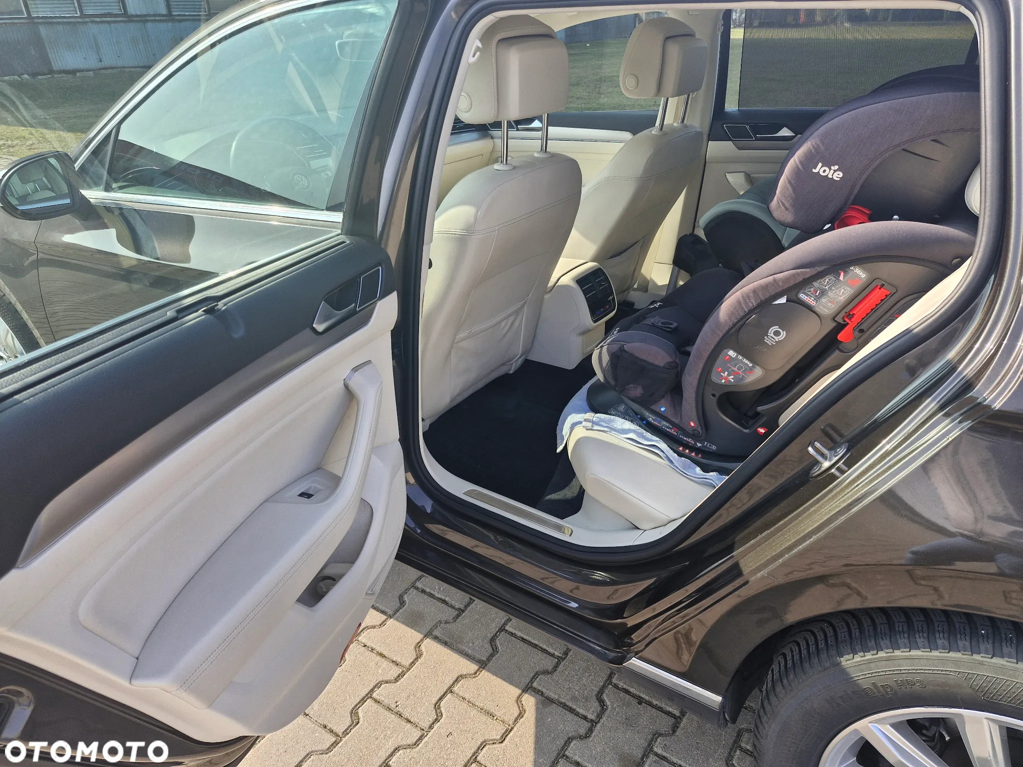 Volkswagen Passat - 21
