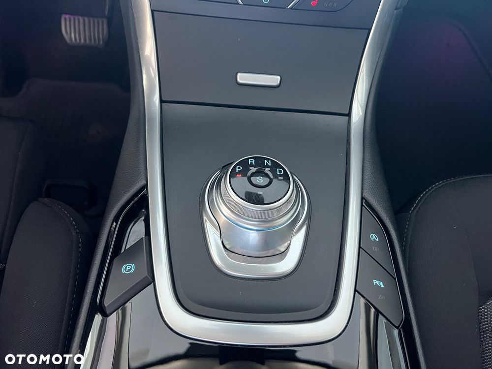 Ford S-Max 2.0 EcoBlue Titanium - 34