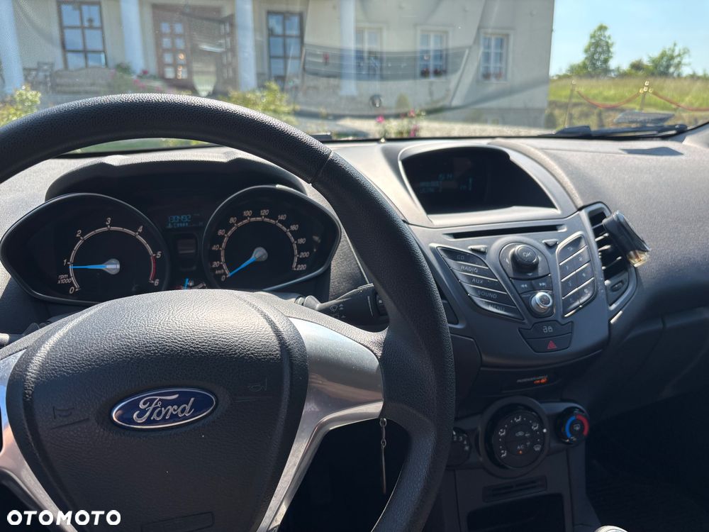 Ford Fiesta - 12