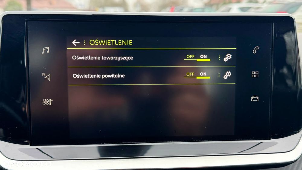 Peugeot 208 BlueHDi 100 Allure - 16