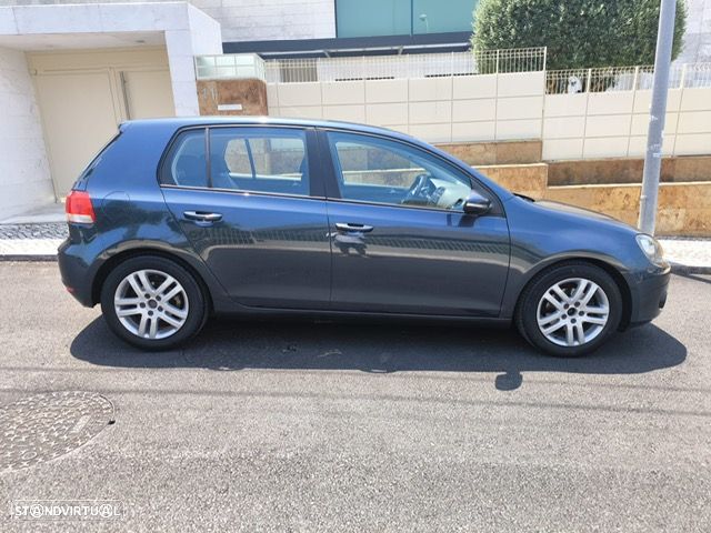 VW Golf 2.0 TDi Confortline - 6