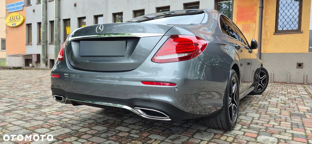 Mercedes-Benz Klasa E 220 d AMG - 39