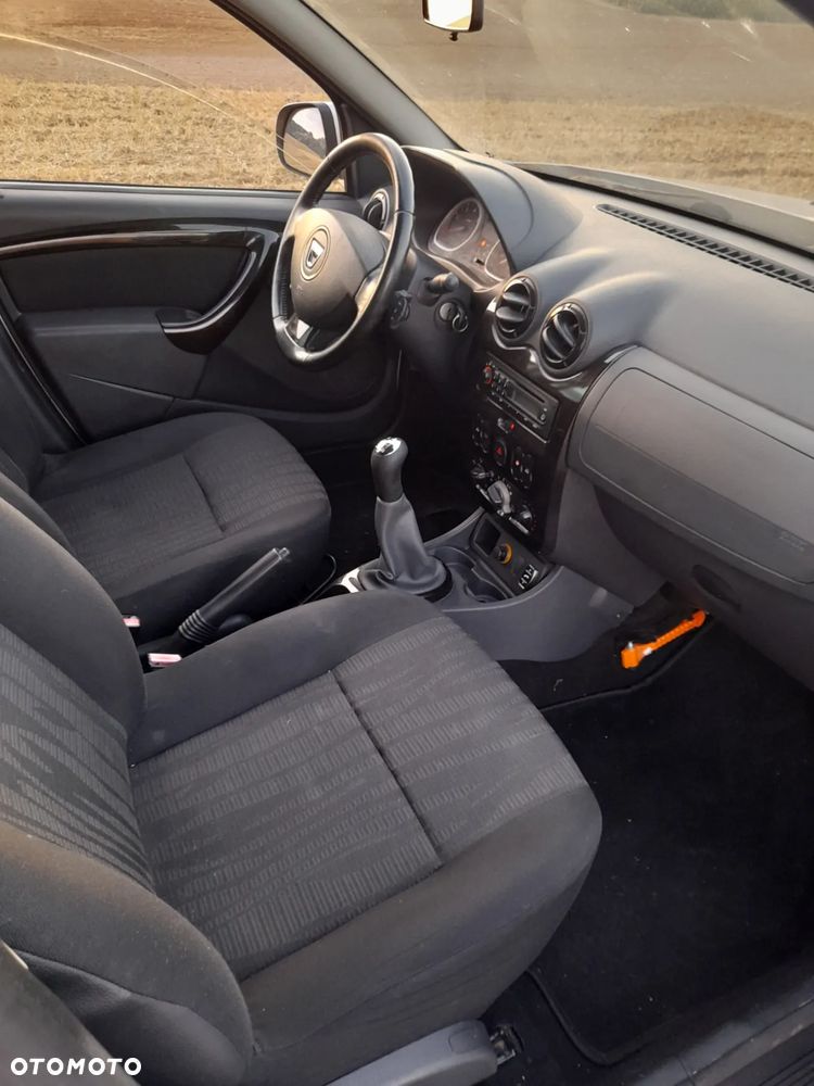 Dacia Duster 1.6 Laureate - 17