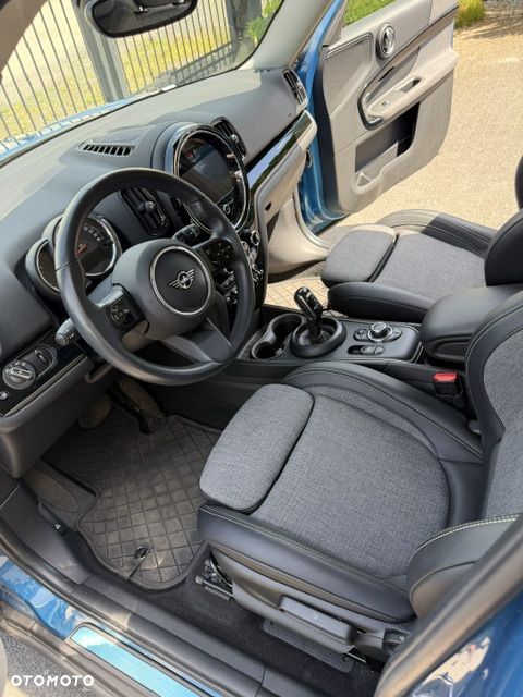 MINI Countryman Cooper Classic Trim - 32