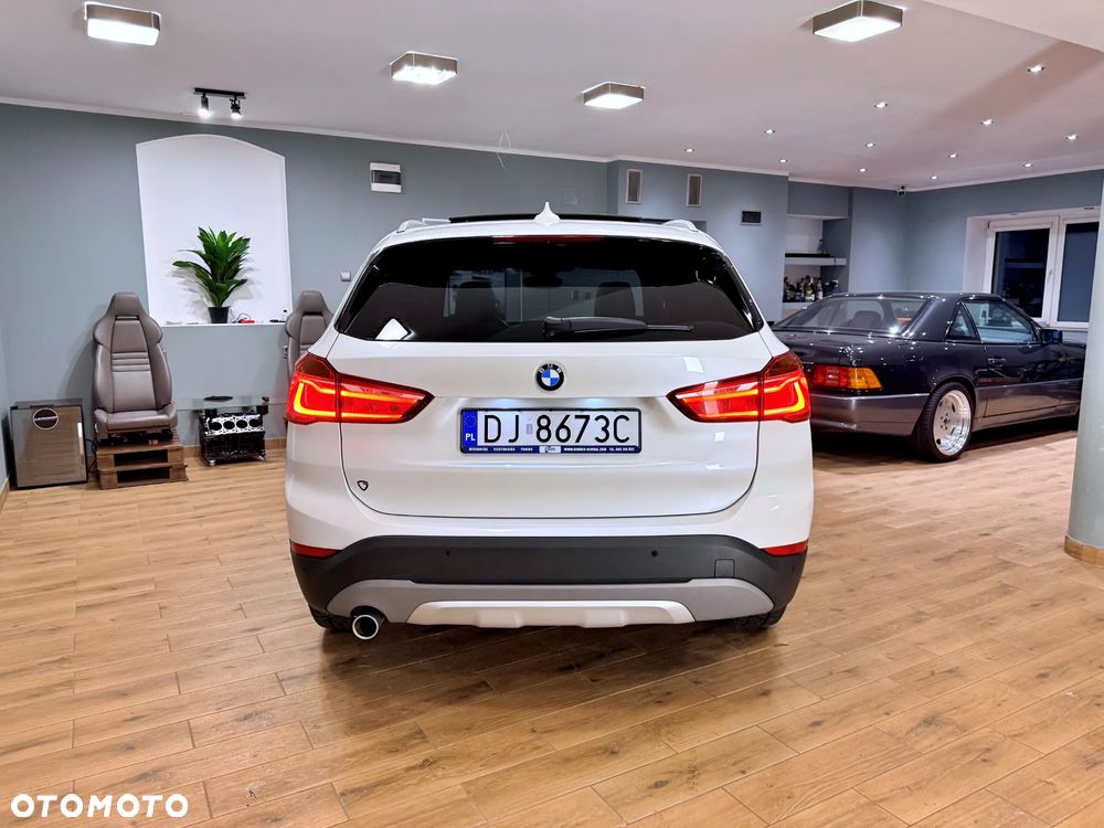 BMW X1 sDrive18i Sport Line - 11